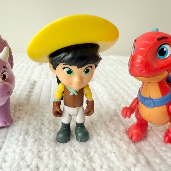 Dino Ranch Action Figures - Picture 3 of 13